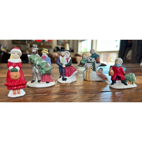 Set Of 6 Vintage Christmas Village Figurines Carolers Snowman Kids Holiday Decor - Picture 1 of 14